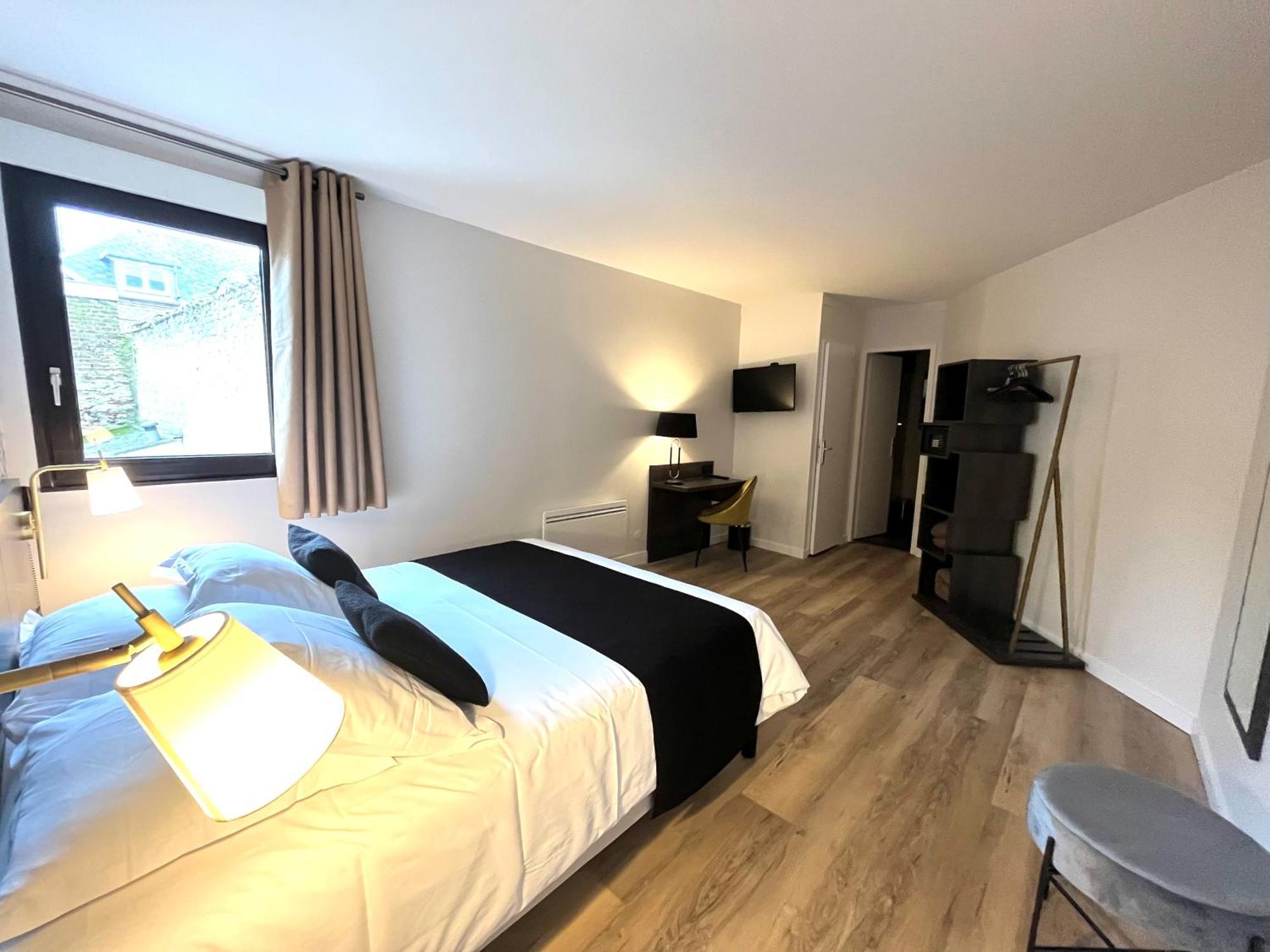 Hotel Logis - De La Baie De Somme