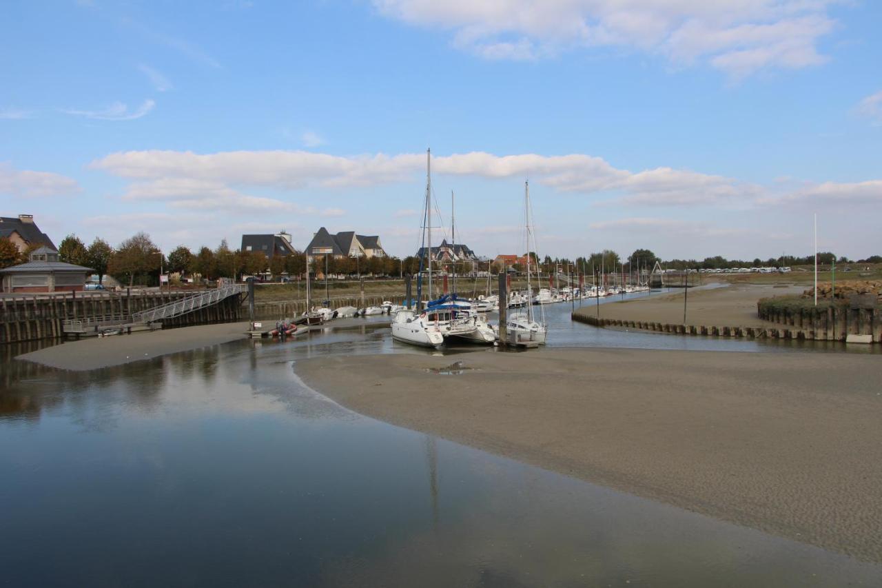 Logis - De La Baie De Somme Hotel 3*