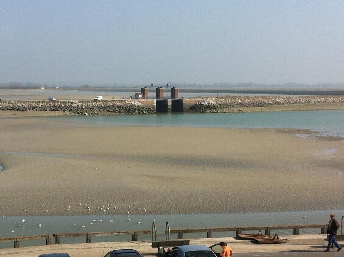 Hotel Logis - De La Baie De Somme 3*